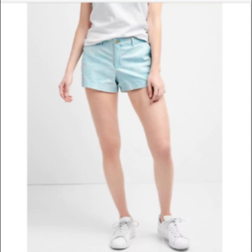 GAP mid rise light blue summer short